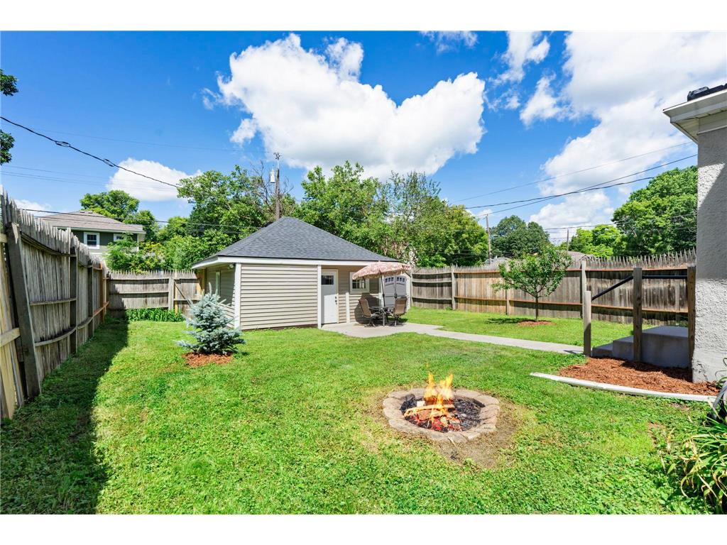 1507 Girard Avenue N Minneapolis MN 55411 7106455 image37