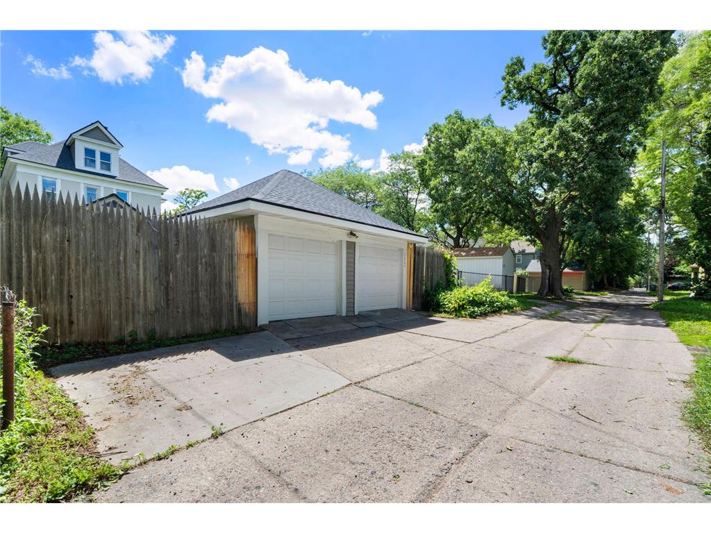 1507 Girard Avenue N Minneapolis MN 55411 7106455 image42