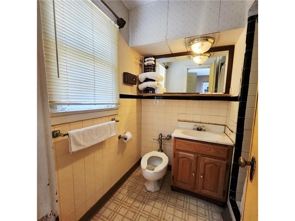 1507 W Oakland Avenue Austin MN 55912 7042016 image7