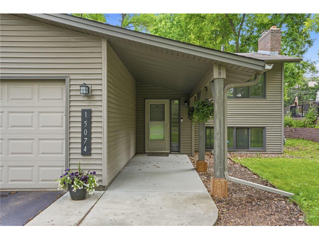 15074 Woodhill Trail Eden Prairie MN 55346 7077555 image2