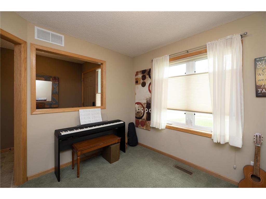 1508 3rd Street SE New Prague MN 56071 6372027 image1