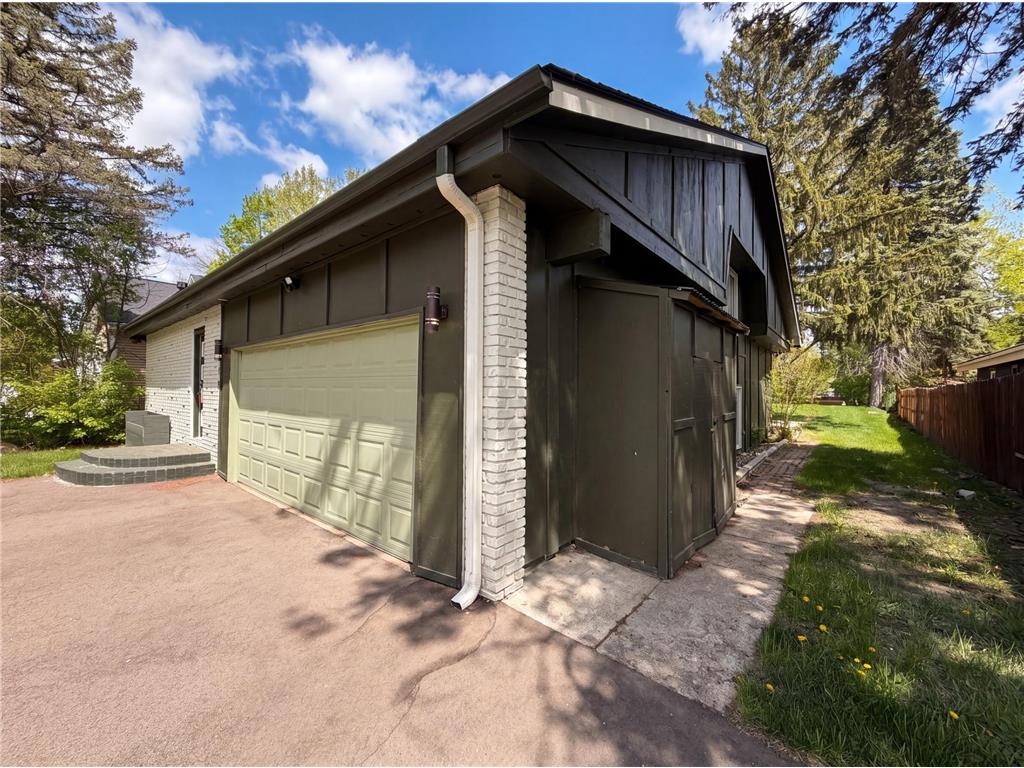1508 Boone Avenue N Golden Valley MN 55427 7020908 image23