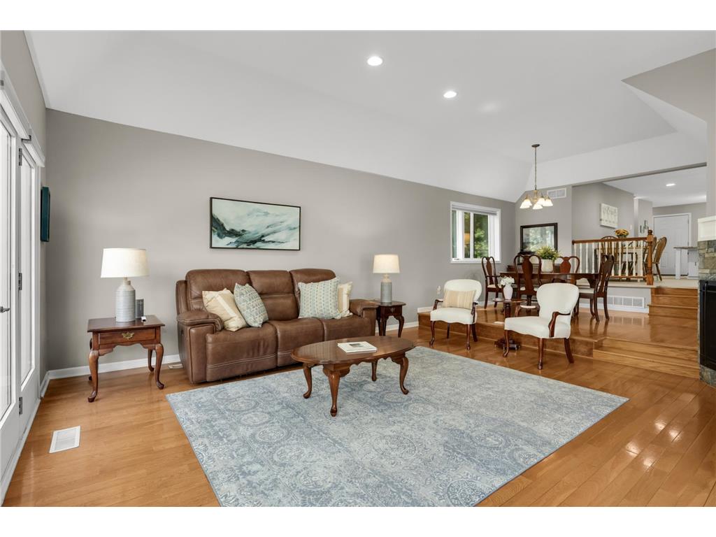 1508 Joseph Street Burnsville MN 55306 - Crystal 7080475 image19