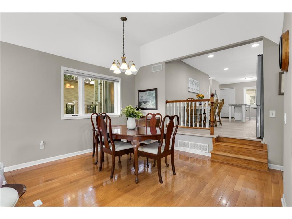 1508 Joseph Street Burnsville MN 55306 - Crystal 7080475 image21