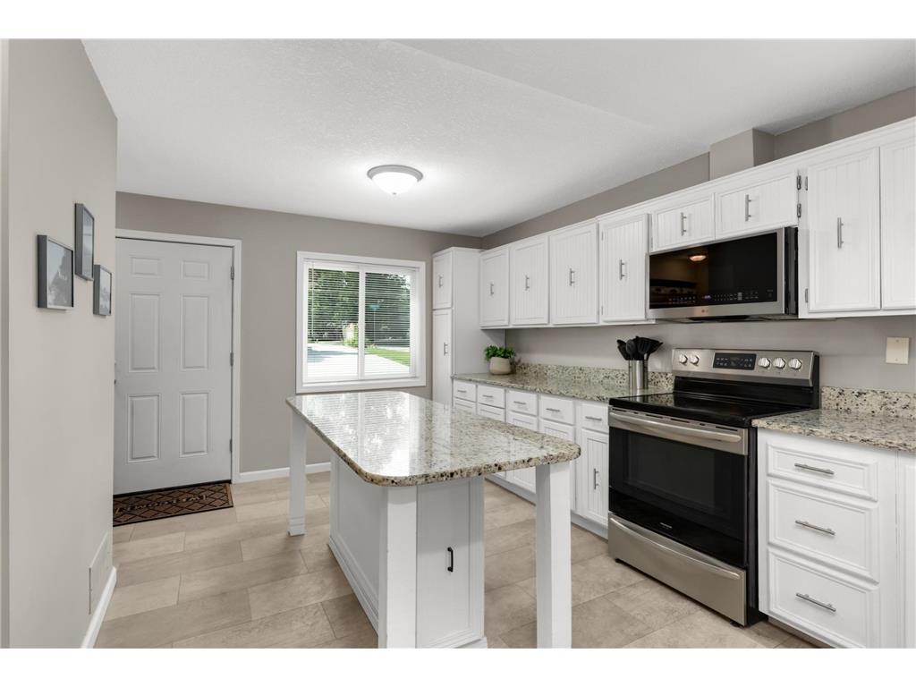 1508 Joseph Street Burnsville MN 55306 - Crystal 7080475 image24