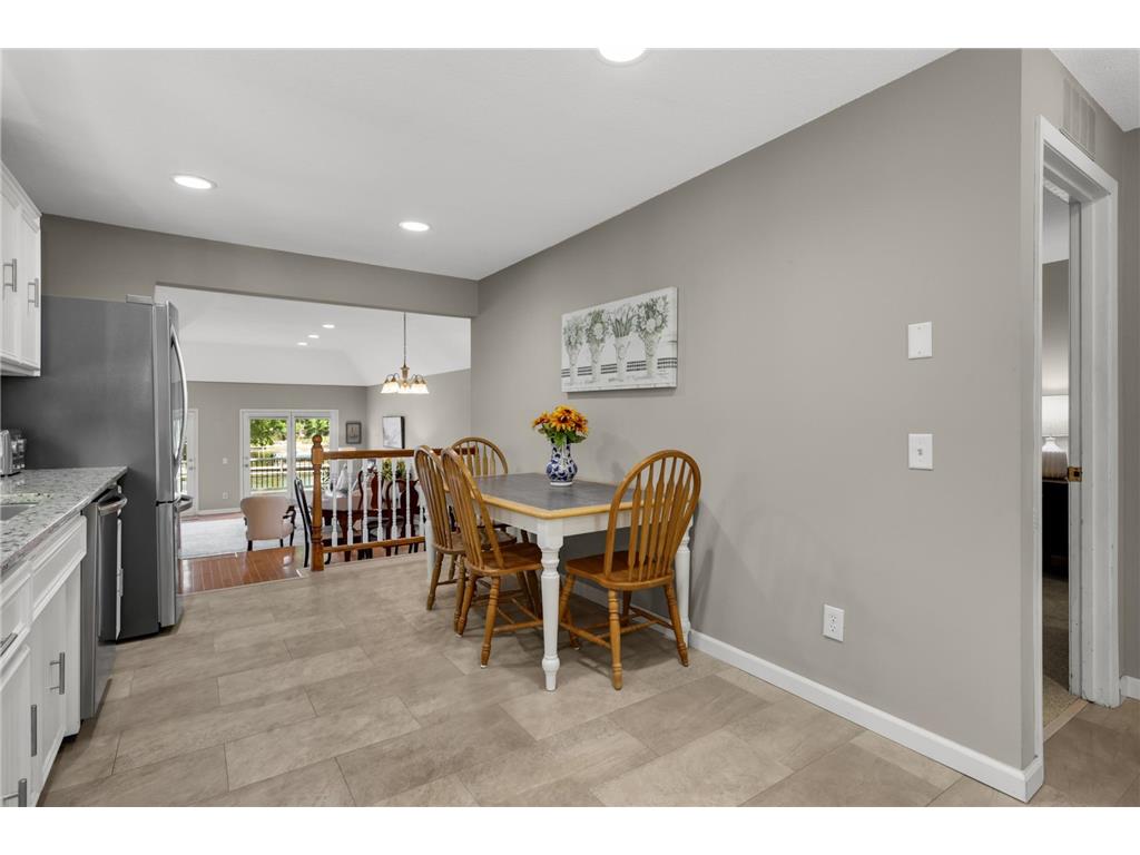 1508 Joseph Street Burnsville MN 55306 - Crystal 7080475 image26