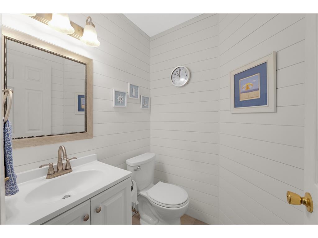 1508 Joseph Street Burnsville MN 55306 - Crystal 7080475 image27