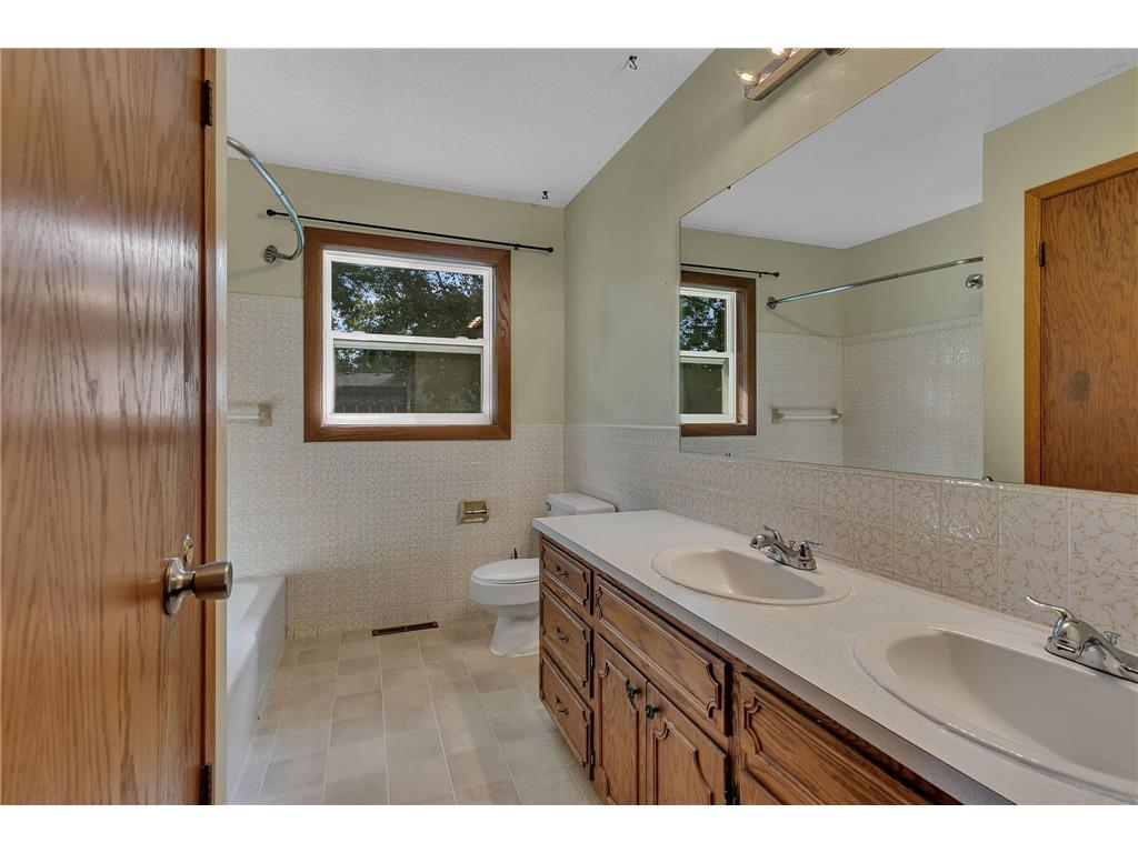 1509 10th Street SE Willmar MN 56201 7004294 image11