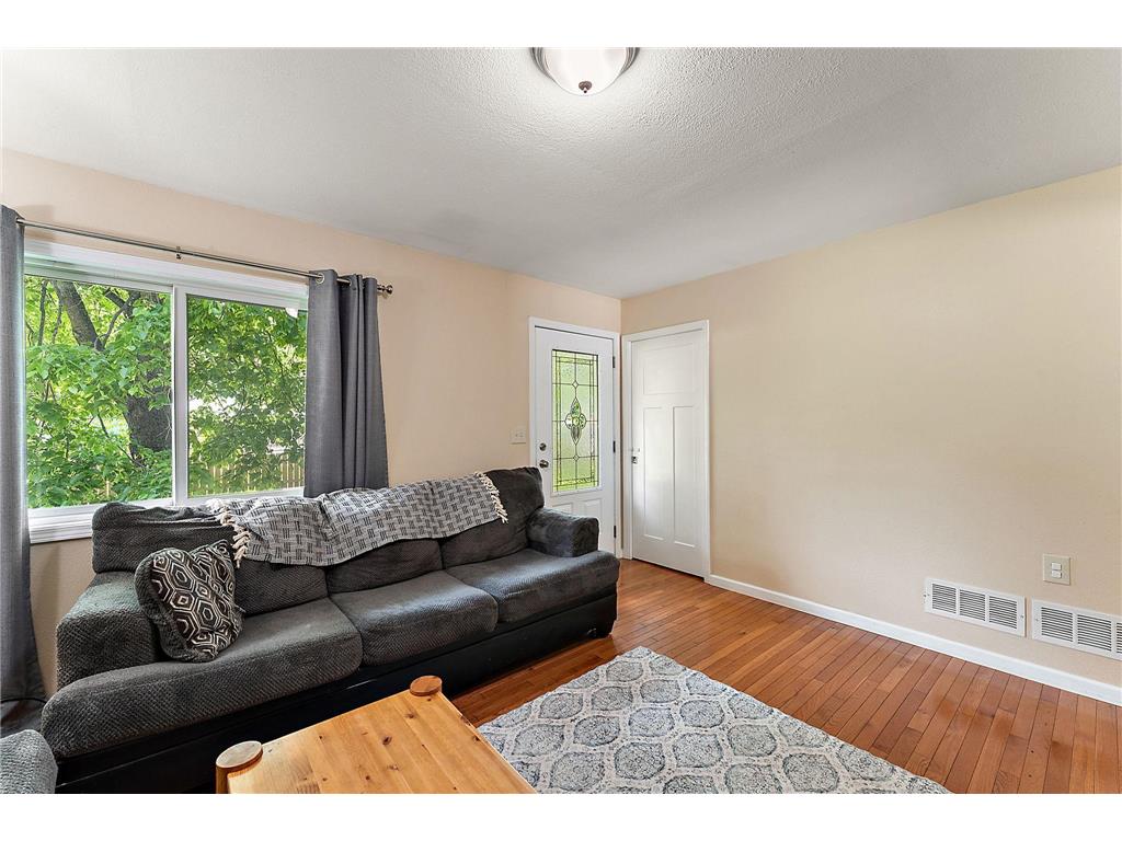 1509 Concord Street S South Saint Paul MN 55075 7075841 image3