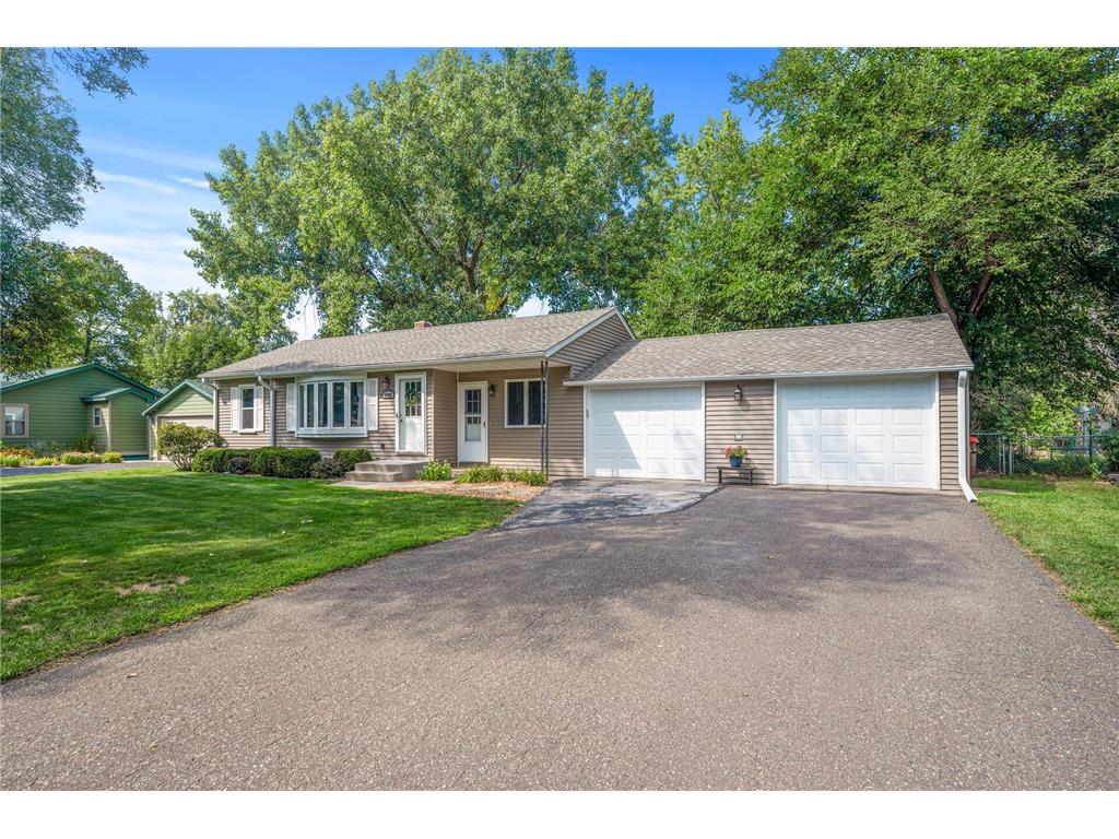 1509 Sandhurst Drive E Maplewood MN 55109 6403639 image1