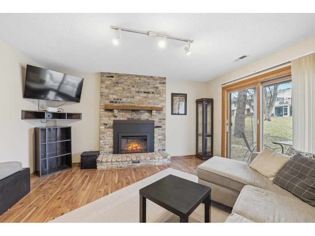 1509 W 140th Street Burnsville MN 55337 7044972 image19