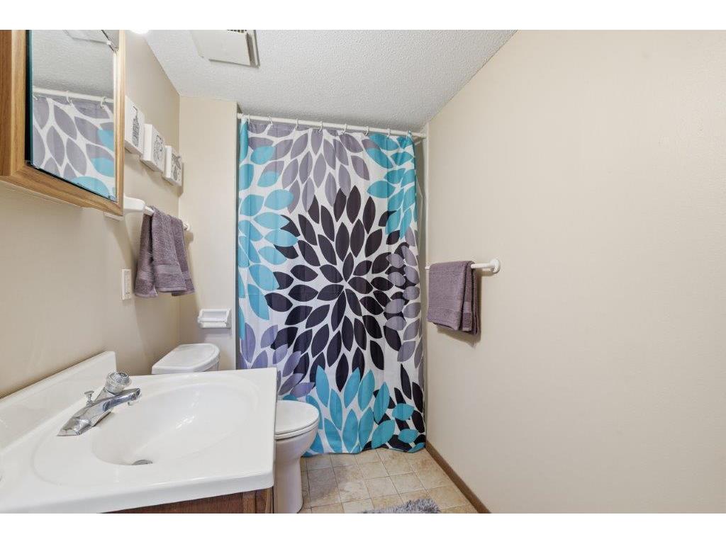1509 W 140th Street Burnsville MN 55337 7044972 image21