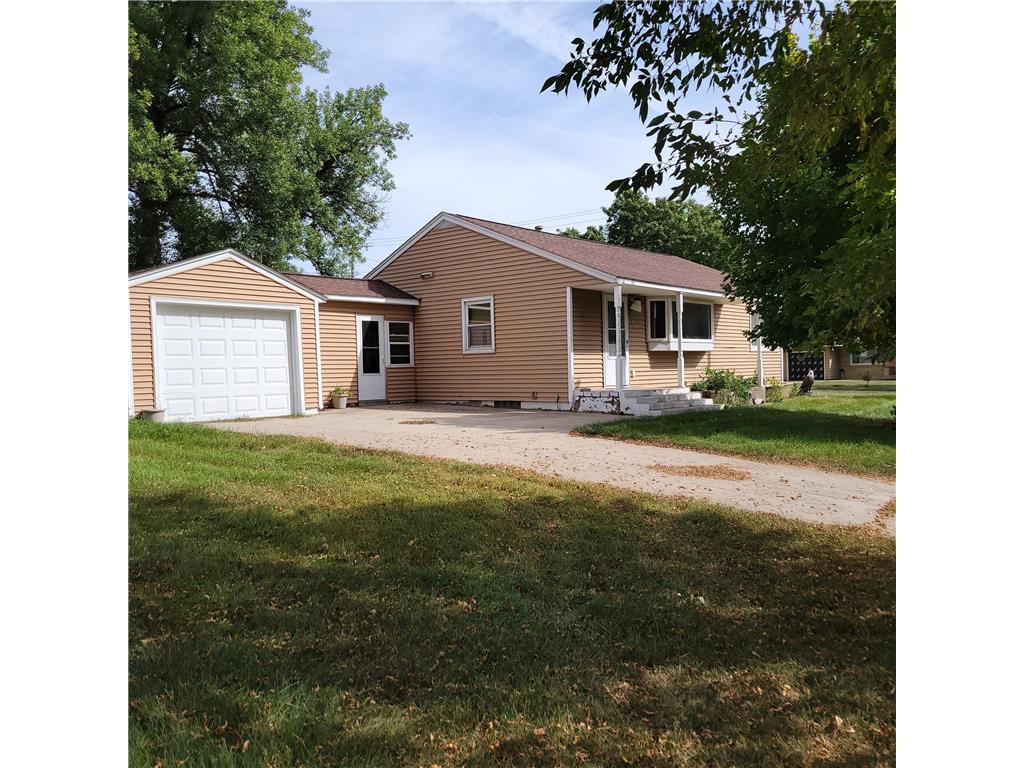 151 Chestnut Street E, Trimont, MN 56176 MLS 6262896 Edina Realty