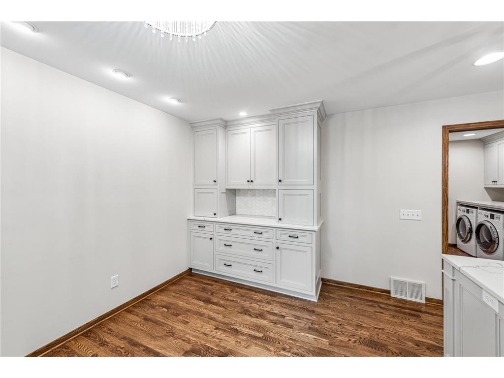 151 Choctaw Circle Chanhassen MN 55317 - Lotus Lake 7095761 image11