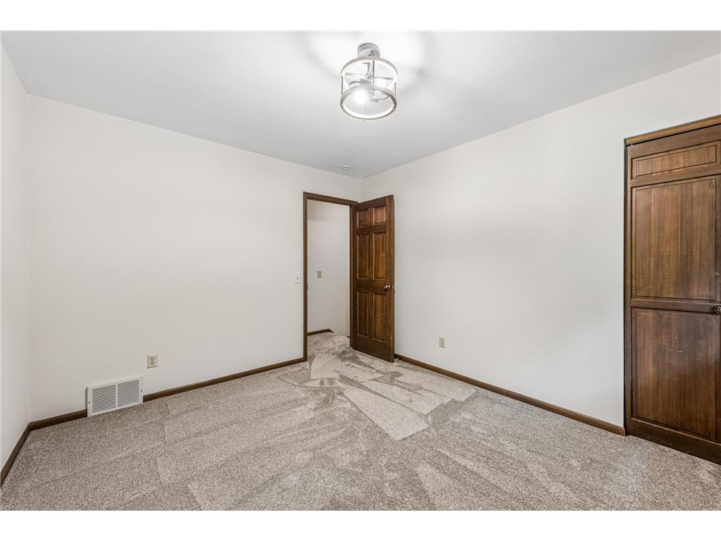 151 Choctaw Circle Chanhassen MN 55317 - Lotus Lake 7095761 image30