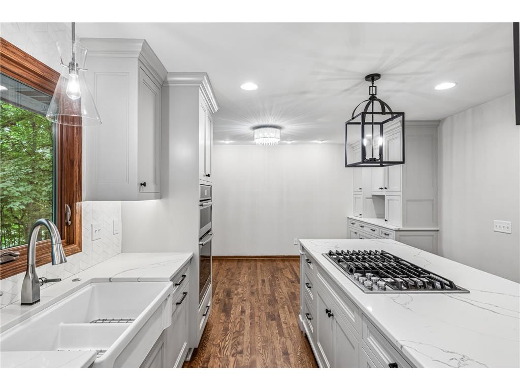 151 Choctaw Circle Chanhassen MN 55317 - Lotus Lake 7095761 image8