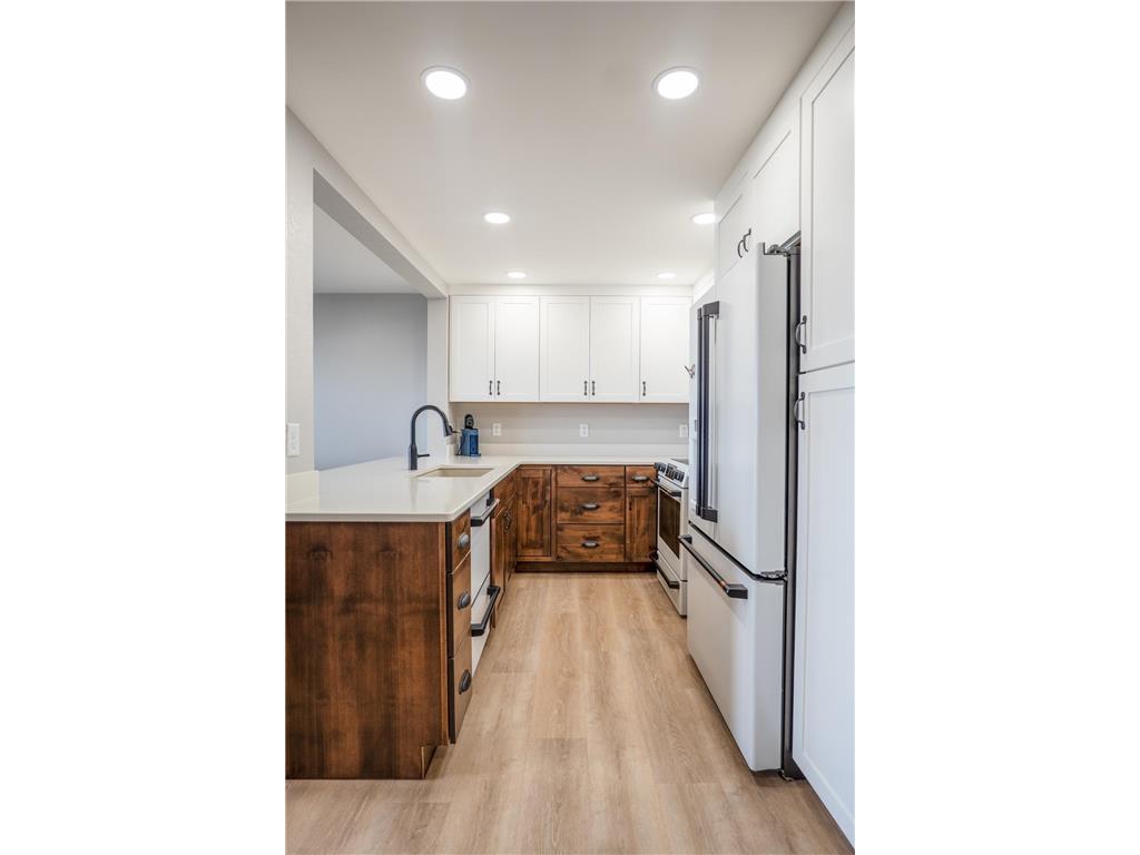 151 Lake Avenue N #102 Spicer MN 56288 - Green 7085903 image14