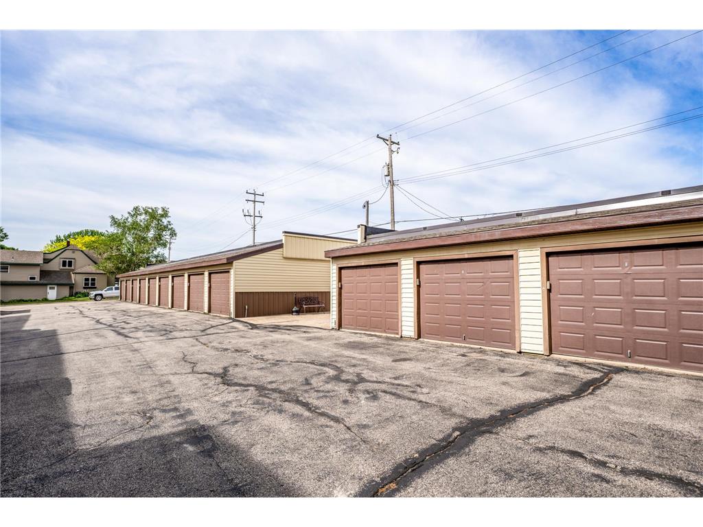 151 Lake Avenue N #102 Spicer MN 56288 - Green 7085903 image25