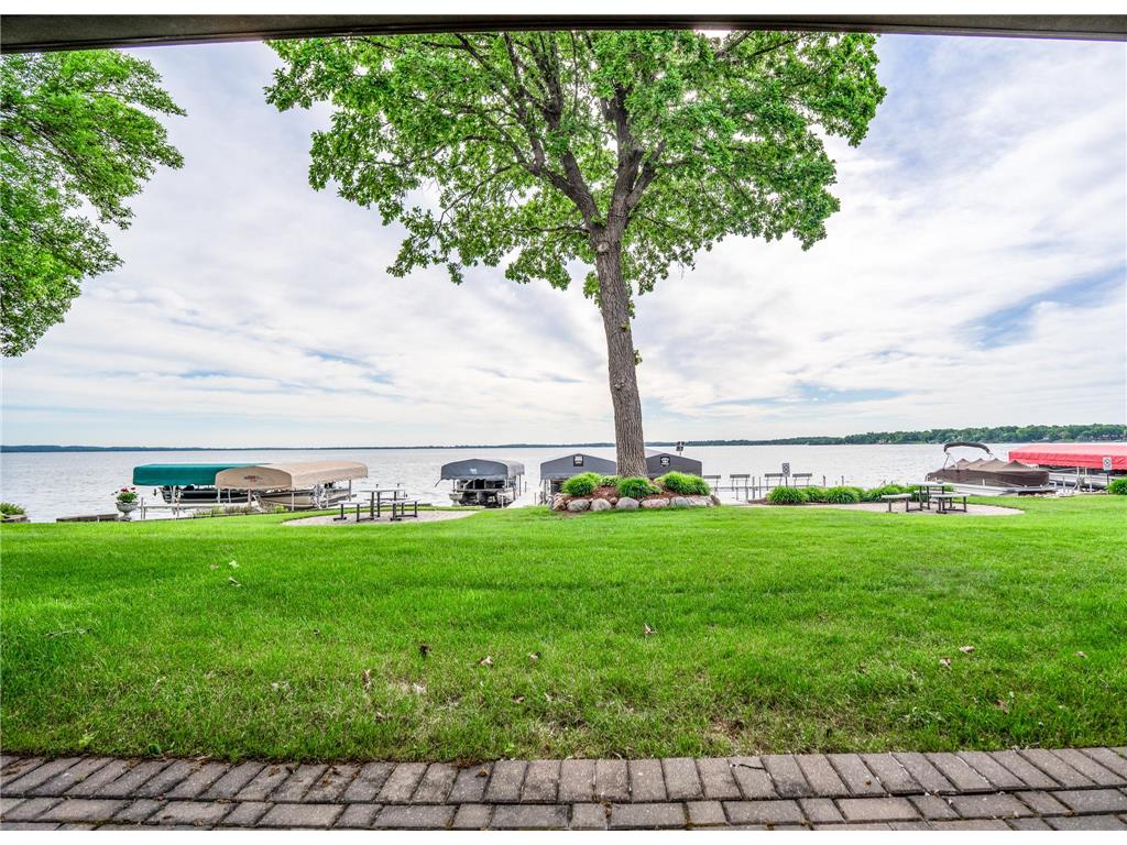 151 Lake Avenue N #102 Spicer MN 56288 - Green 7085903 image3