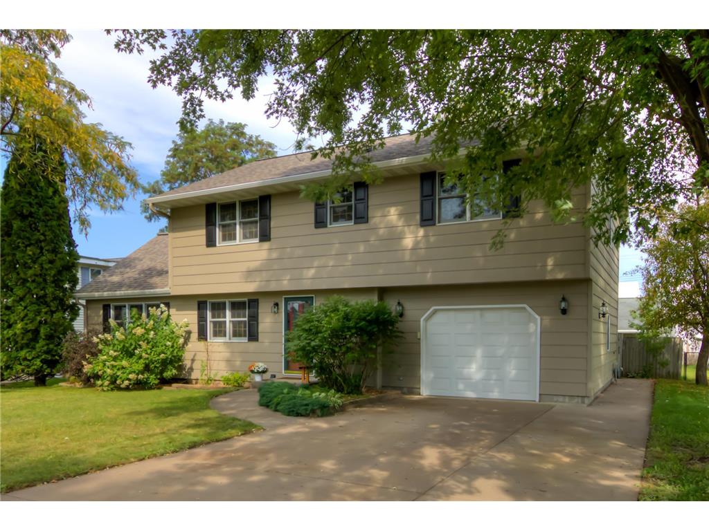 151 W Hawthorn Street Strum WI 54770 6790052 image1