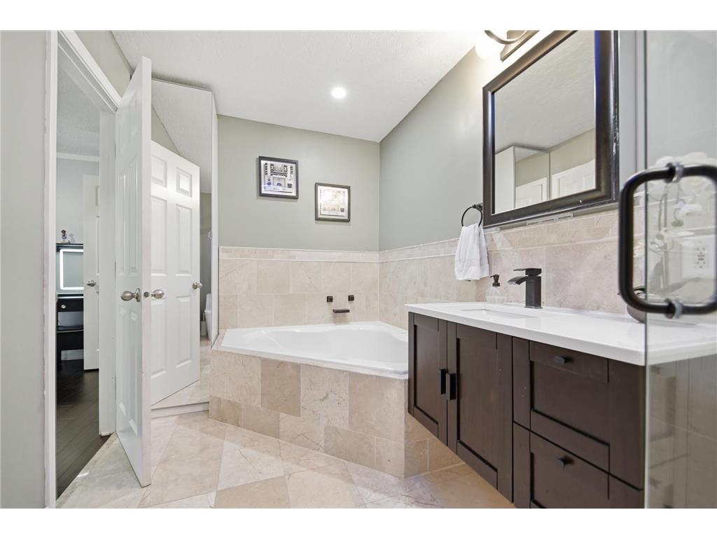 15100 Lac Lavon Drive Burnsville MN 55306 7079602 image30