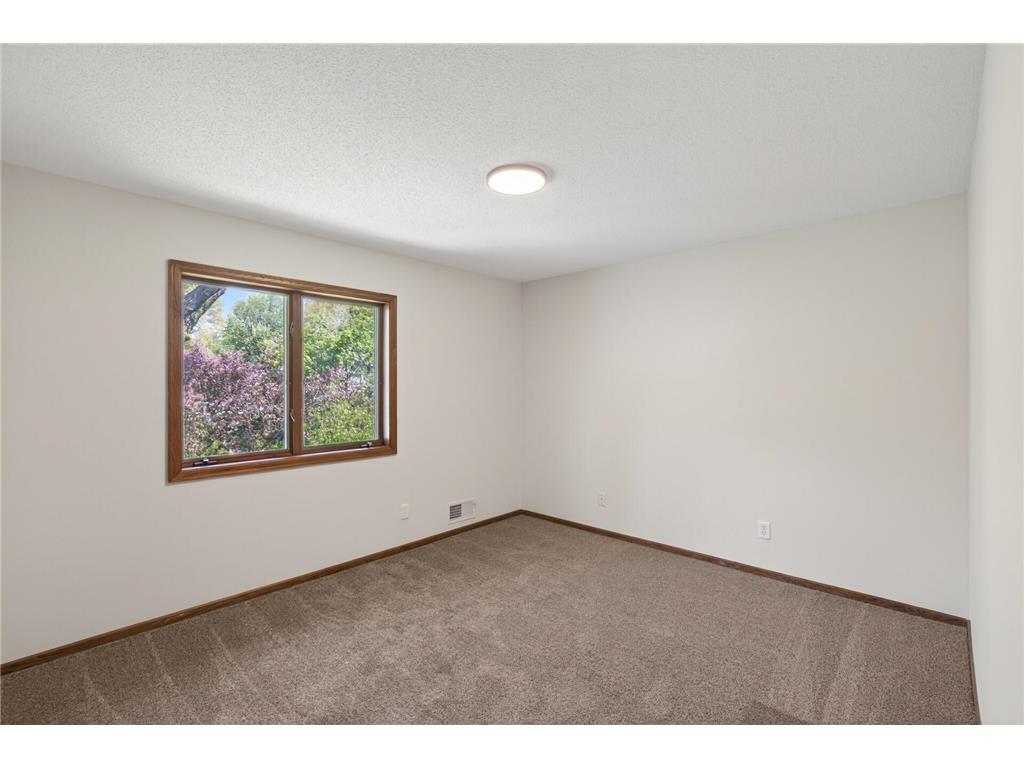 15104 Chestnut Circle Burnsville MN 55306 7072729 image24