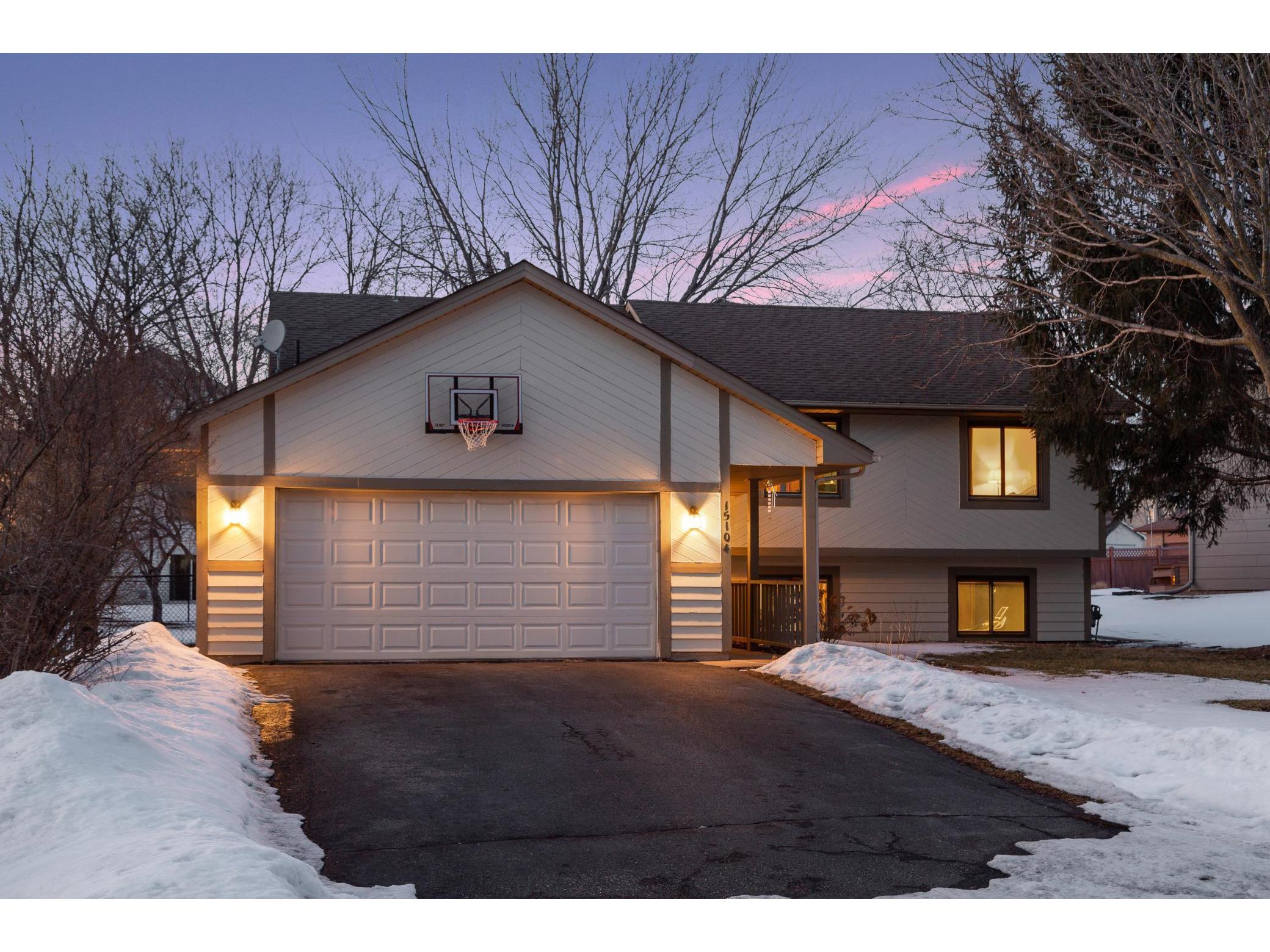 15104 Southwind Drive, Burnsville, MN 55306 MLS 6154652 Edina Realty