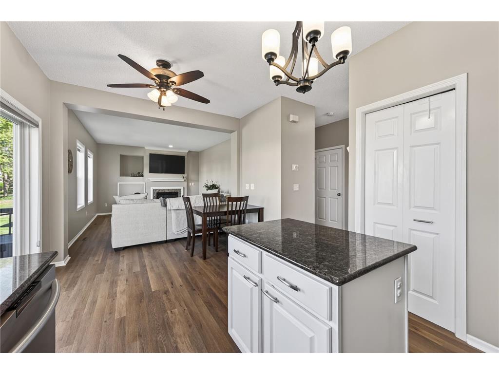 15105 Dupont Path Apple Valley MN 55124 7037748 image15