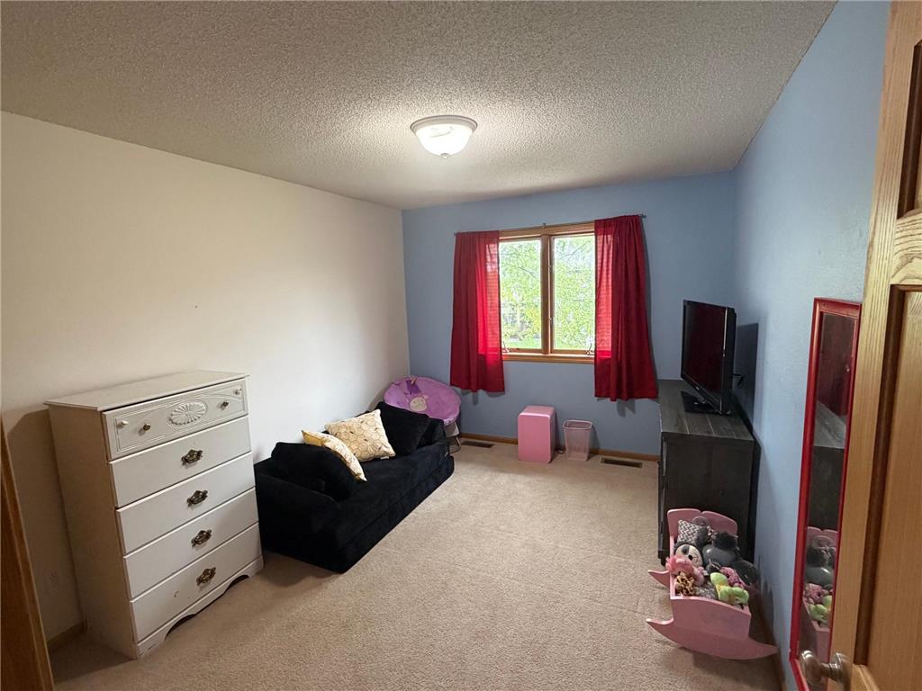 1511 3rd Street NE Willmar MN 56201 7075726 image24