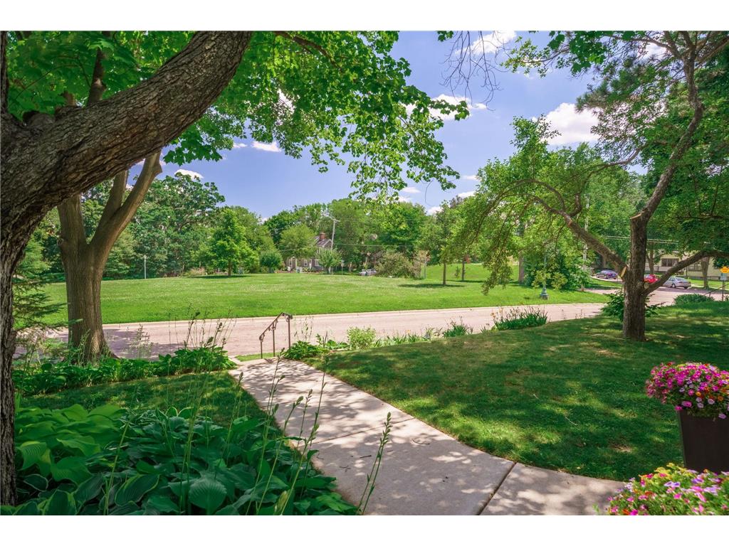 1511 Branston Street Saint Paul MN 55108 6786623 image29