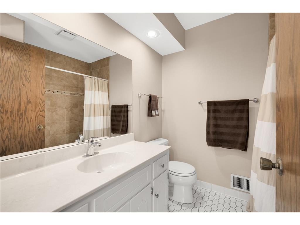 15112 Chestnut Circle Burnsville MN 55306 7067889 image32