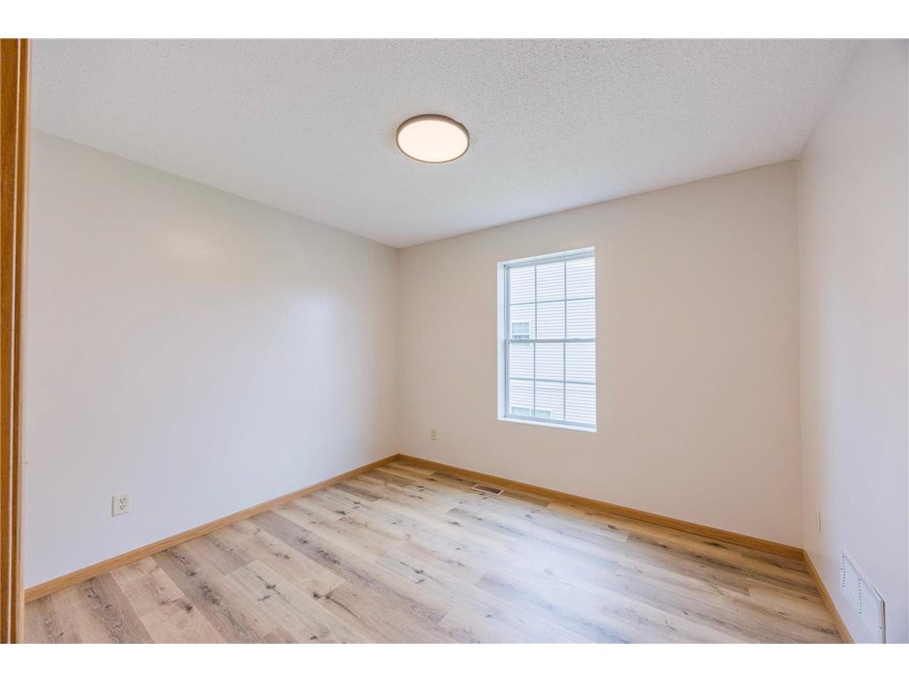 1512 Albemarle Street Saint Paul MN 55117 7103726 image35