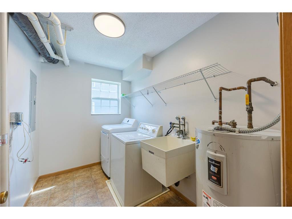 1512 Albemarle Street Saint Paul MN 55117 7103726 image36