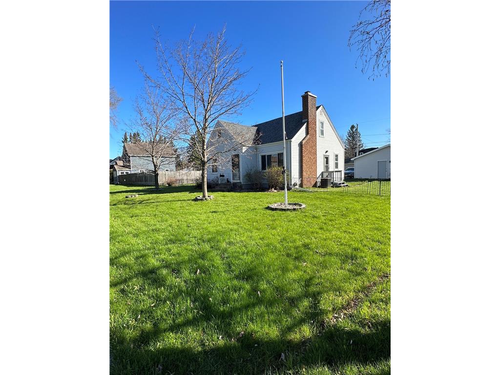 1512 E 3rd Street Superior WI 54880 6533985 image1