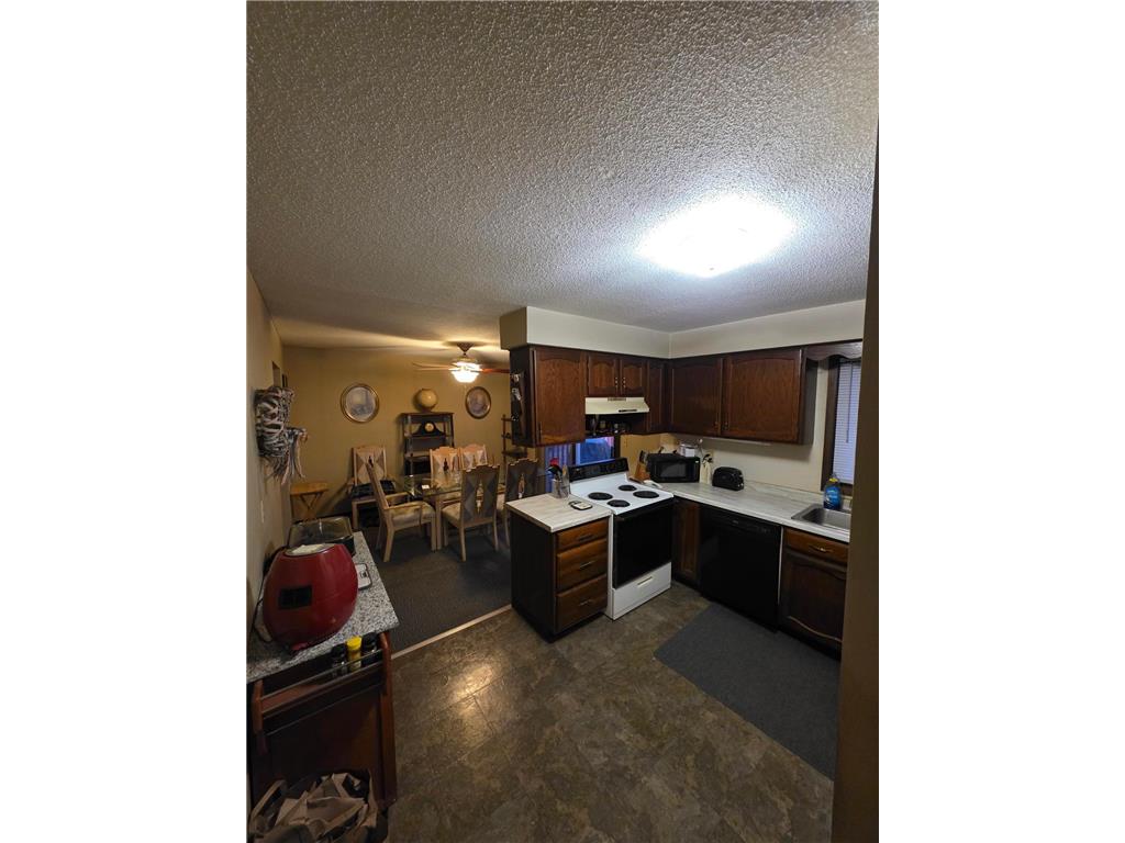 1512 Point Douglas Road S Saint Paul MN 55119 7023282 image18