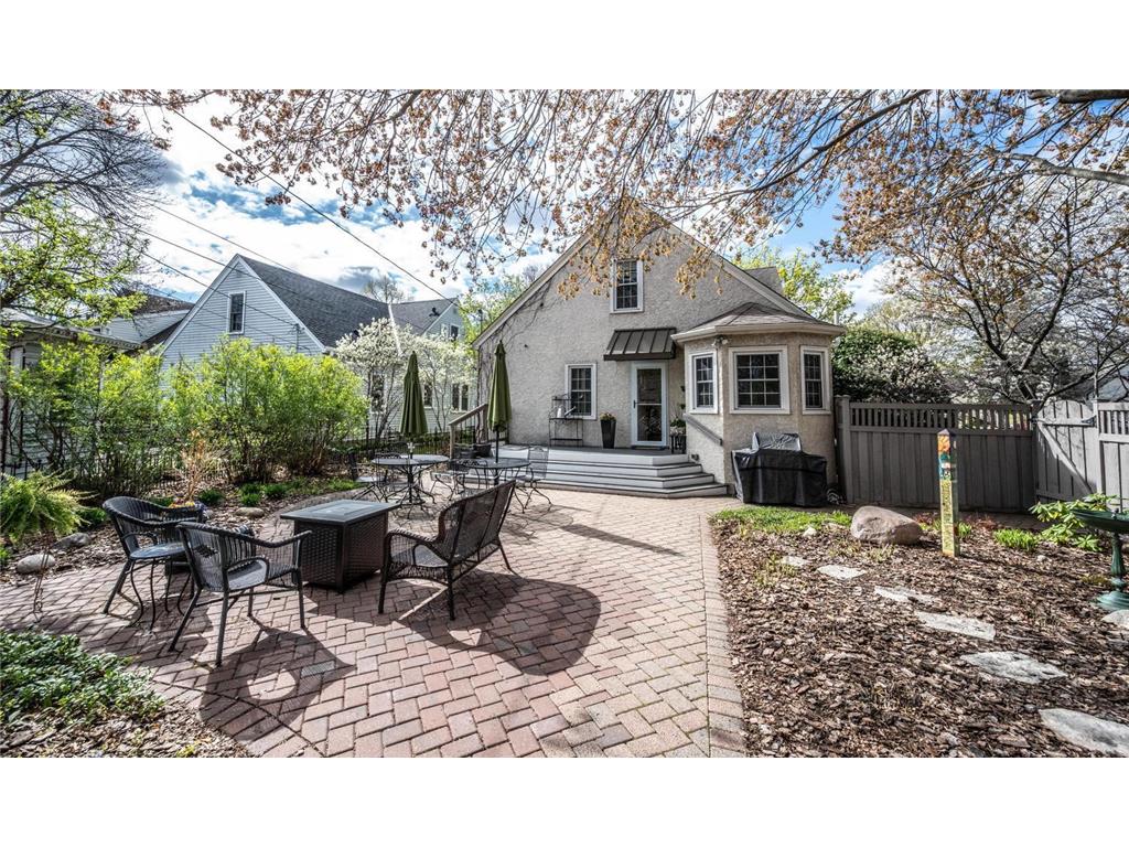 1513 Hoyt Avenue W Falcon Heights MN 55108 7068515 image2