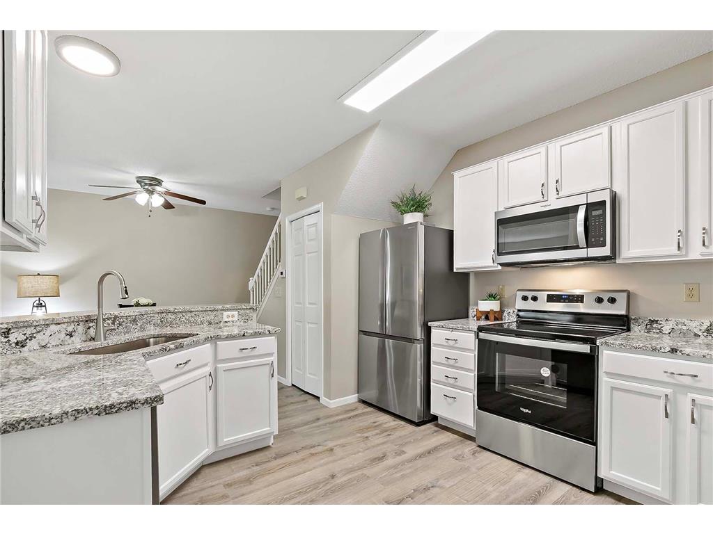 15136 Dunwood Trail #94 Apple Valley MN 55124 6549414 image1