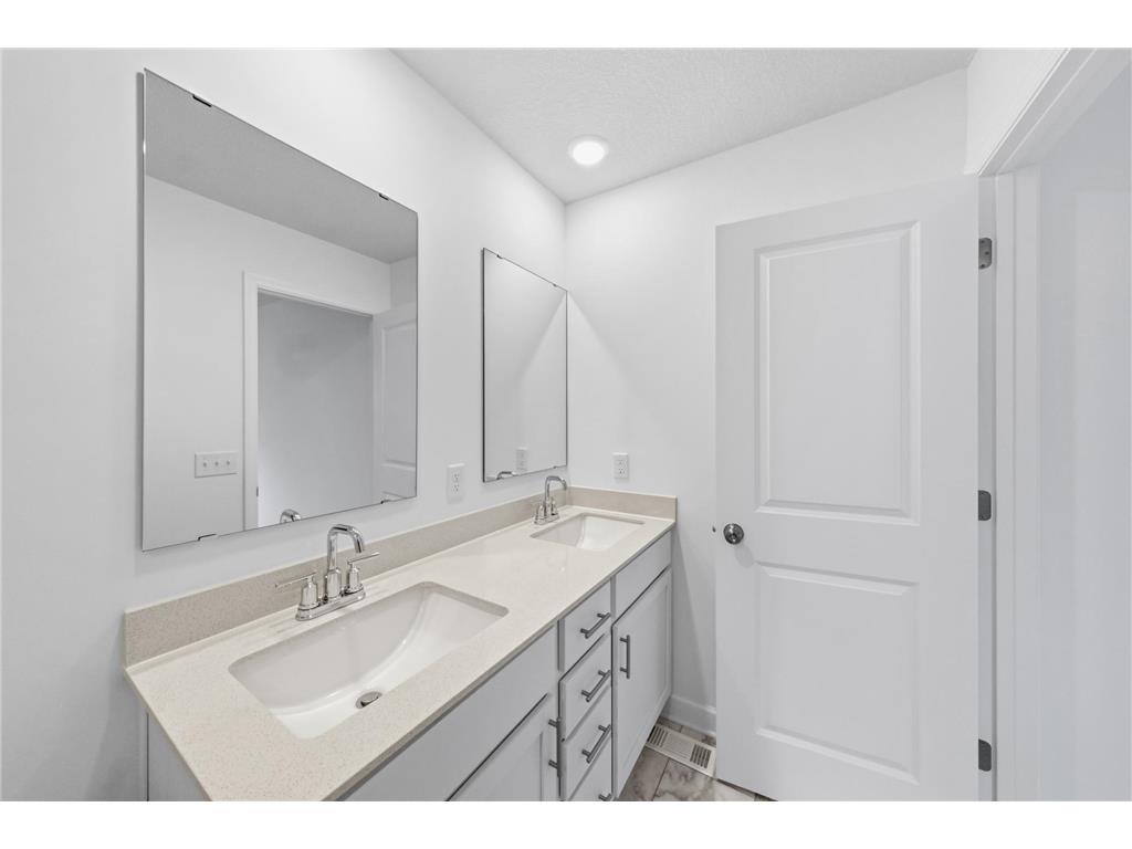 15136 Sycamore Street NW Andover MN 55304 7038413 image14