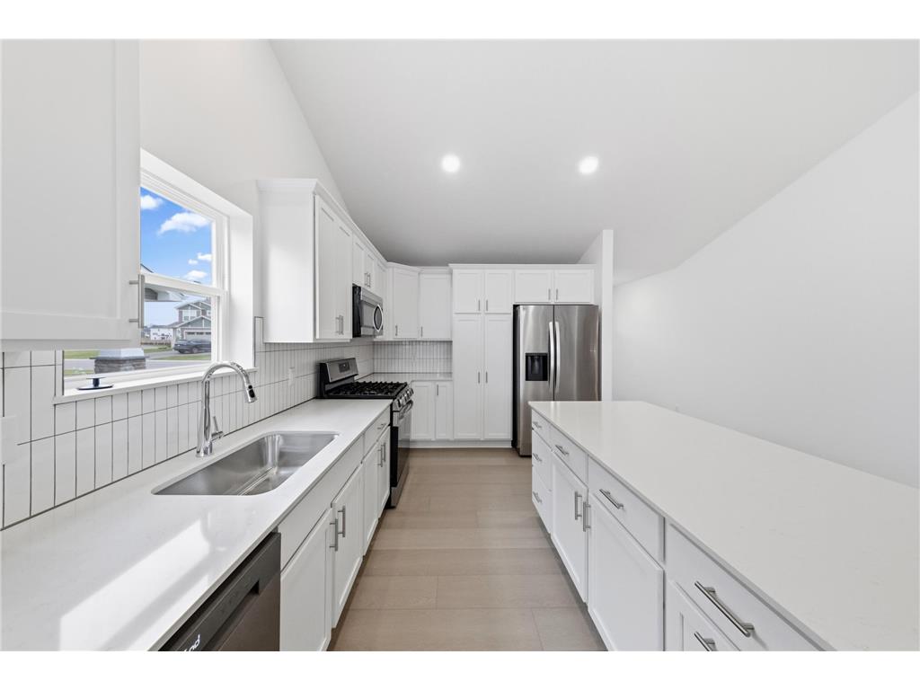 15136 Sycamore Street NW Andover MN 55304 7038413 image4