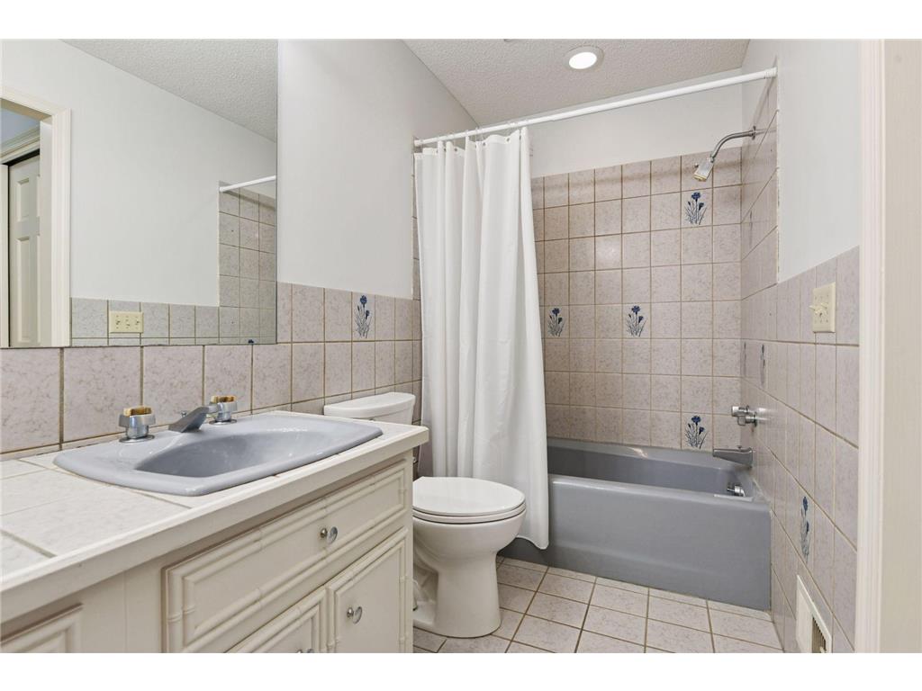 15145 38th Avenue N Plymouth MN 55446 6773621 image32