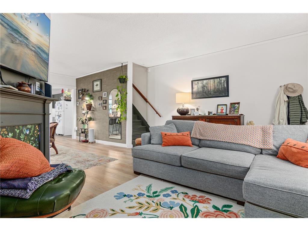 1515 Blair Ave Saint Paul MN 55104 7045155 image3