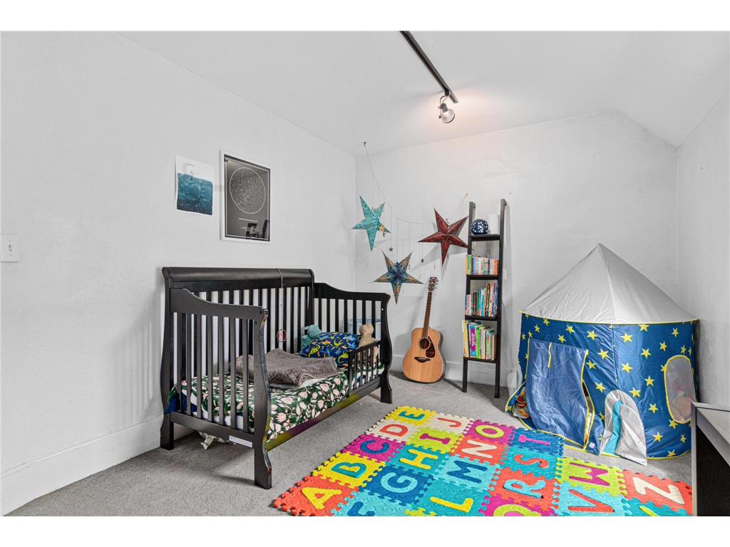 1515 Blair Ave Saint Paul MN 55104 7045155 image32