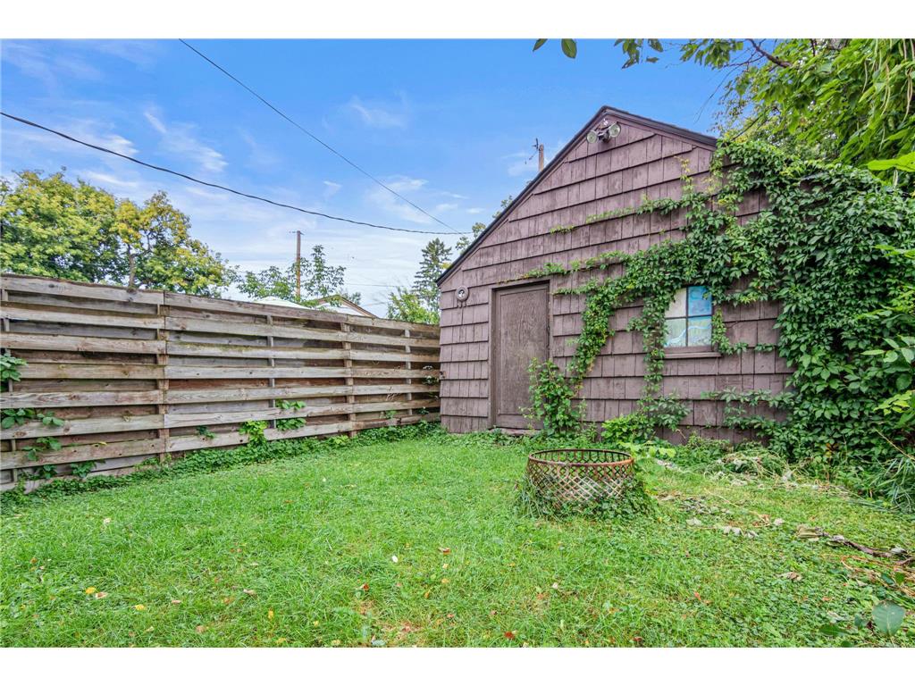 1515 Blair Ave Saint Paul MN 55104 7045155 image39