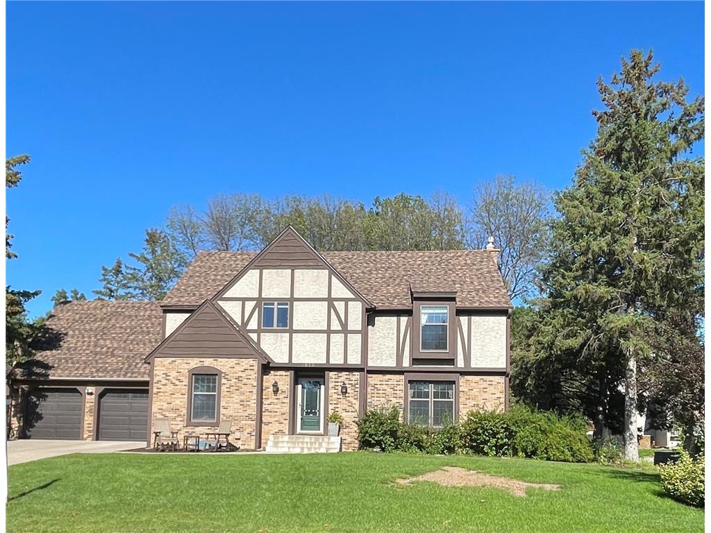 1515 Colleen Avenue Arden Hills MN 55112 6550236 image1