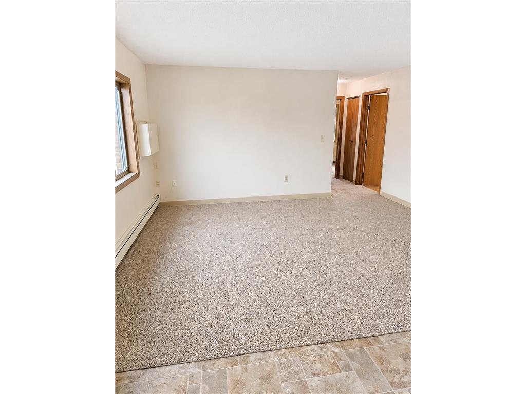 1515 Darling Drive #12 Worthington MN 56187 7059586 image3