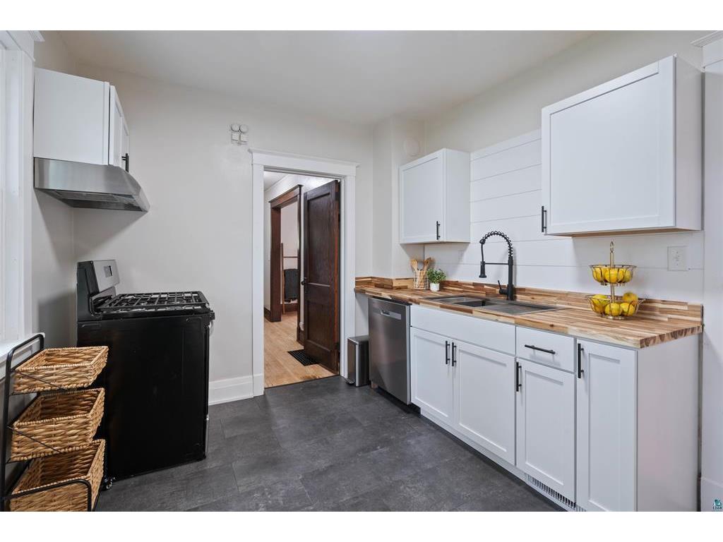 1515 N 8th Avenue E Duluth MN 55805 7087645 image11