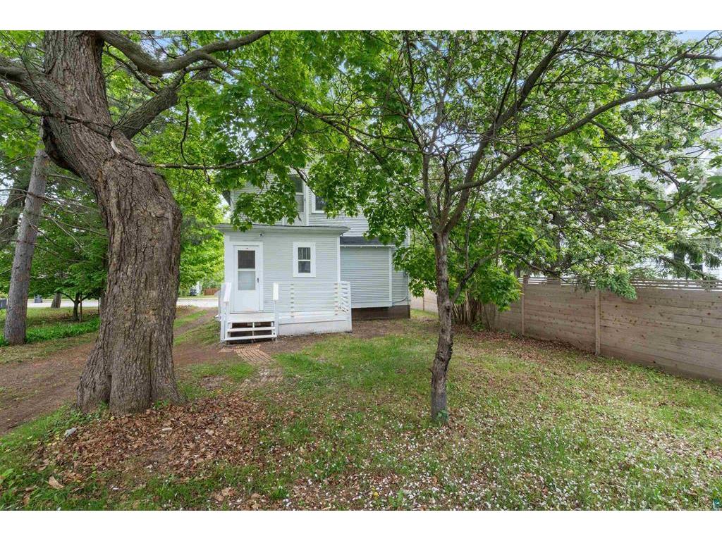 1515 N 8th Avenue E Duluth MN 55805 7087645 image25