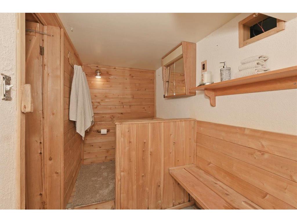 1515 N 9th Avenue E Duluth MN 55805 7110972 image22