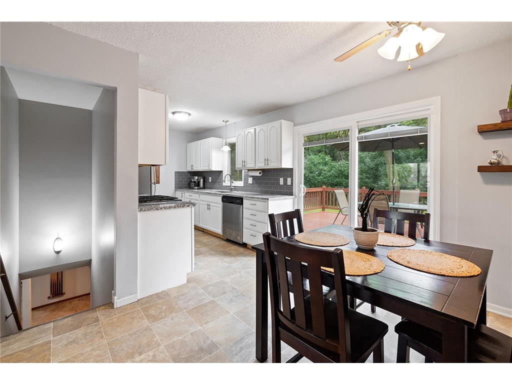 1515 Woodhill Road Burnsville MN 55337 6583092 image10