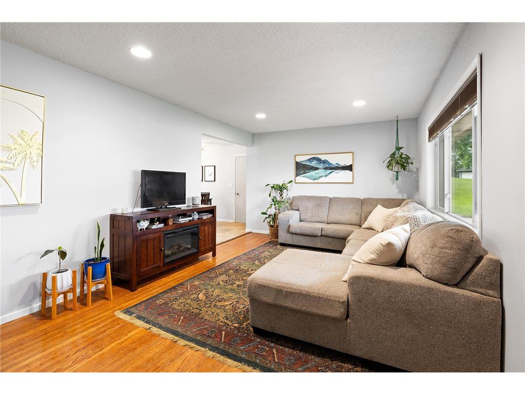 1515 Woodhill Road Burnsville MN 55337 6583092 image11